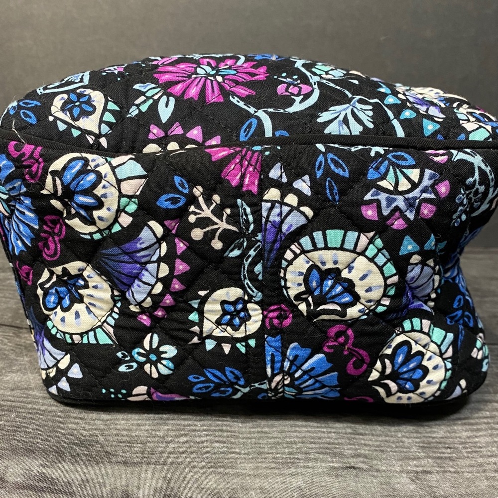 Vera Bradley Bramble print insulated bag - Picture 9 of 11